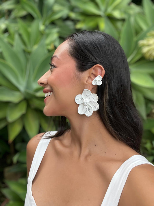 Aretes flor gardenias