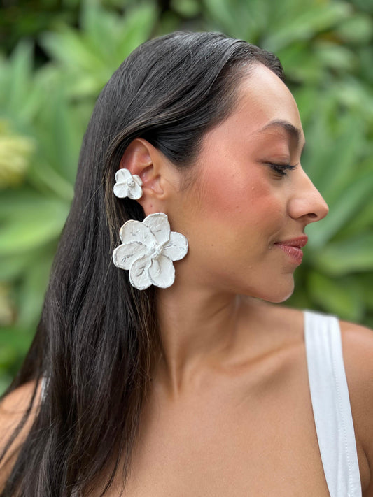 Aretes flor gardenias